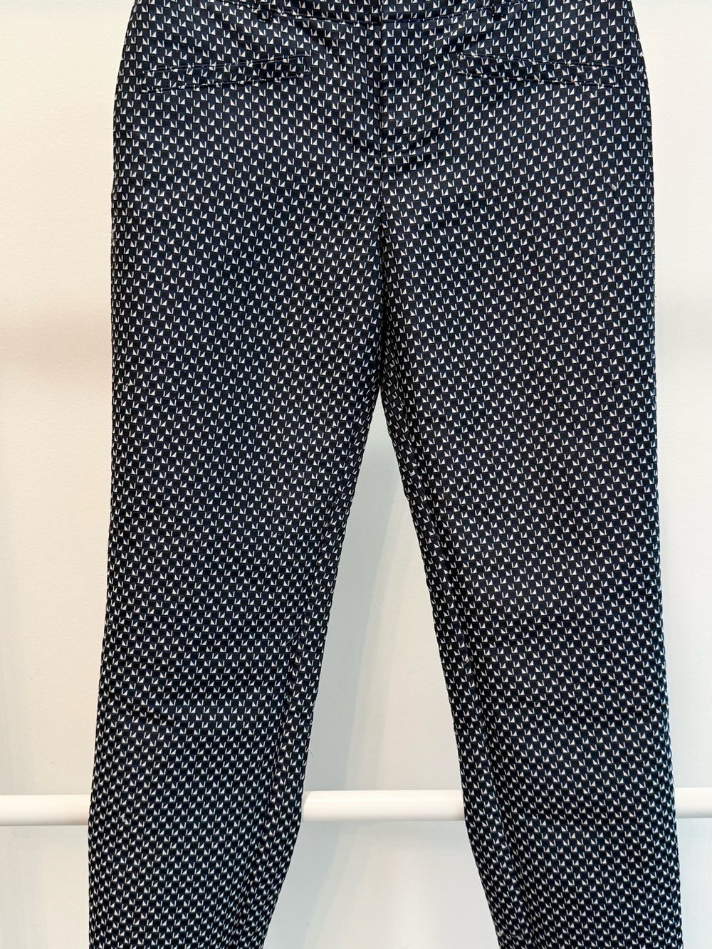 Club Monaco Jacquard Navy/Black/Silver Patterned Cropped Pants